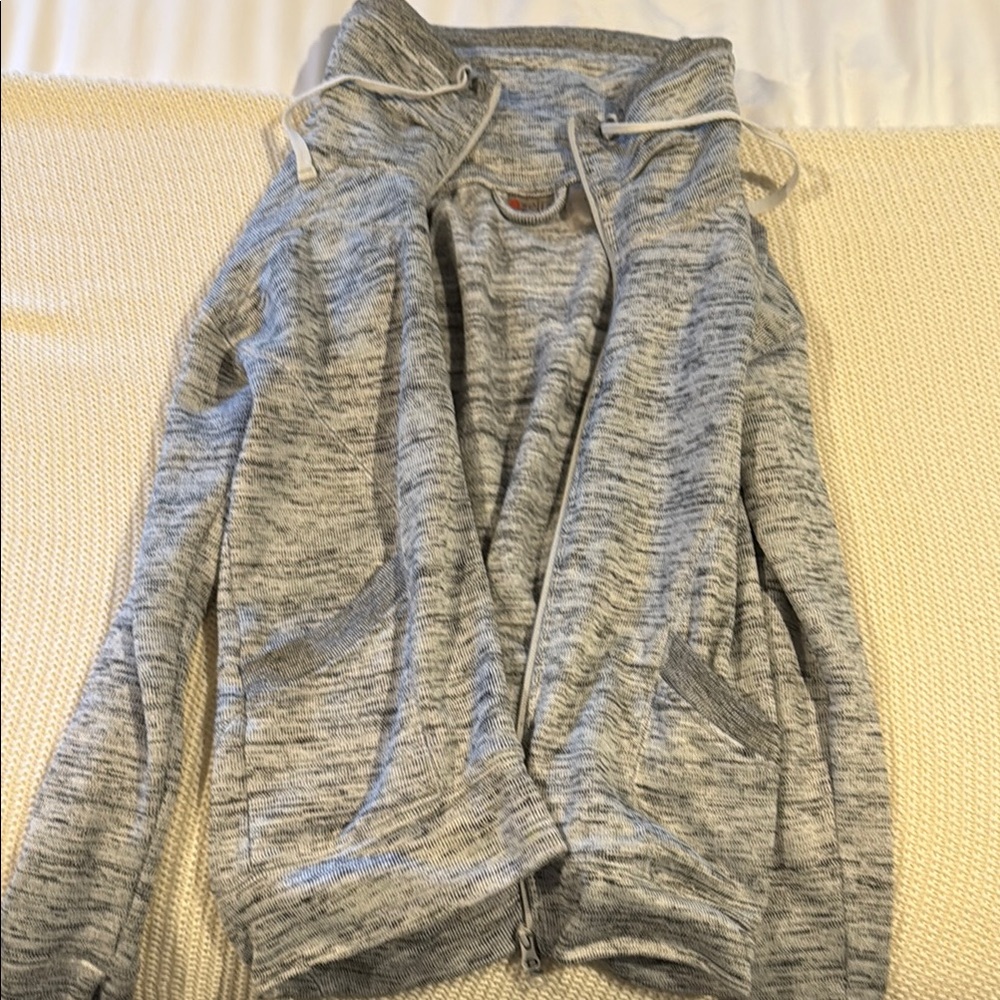 Zella Women's Gray Zip-Up Hoodie